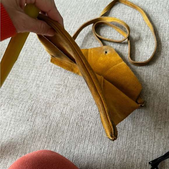 Free people genuine suede leather envelope style bag adjustable strap yellow - Picture 11 of 15